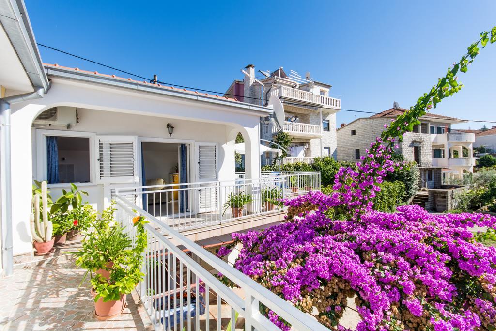 Apartments Vaska Trogir Bagian luar foto