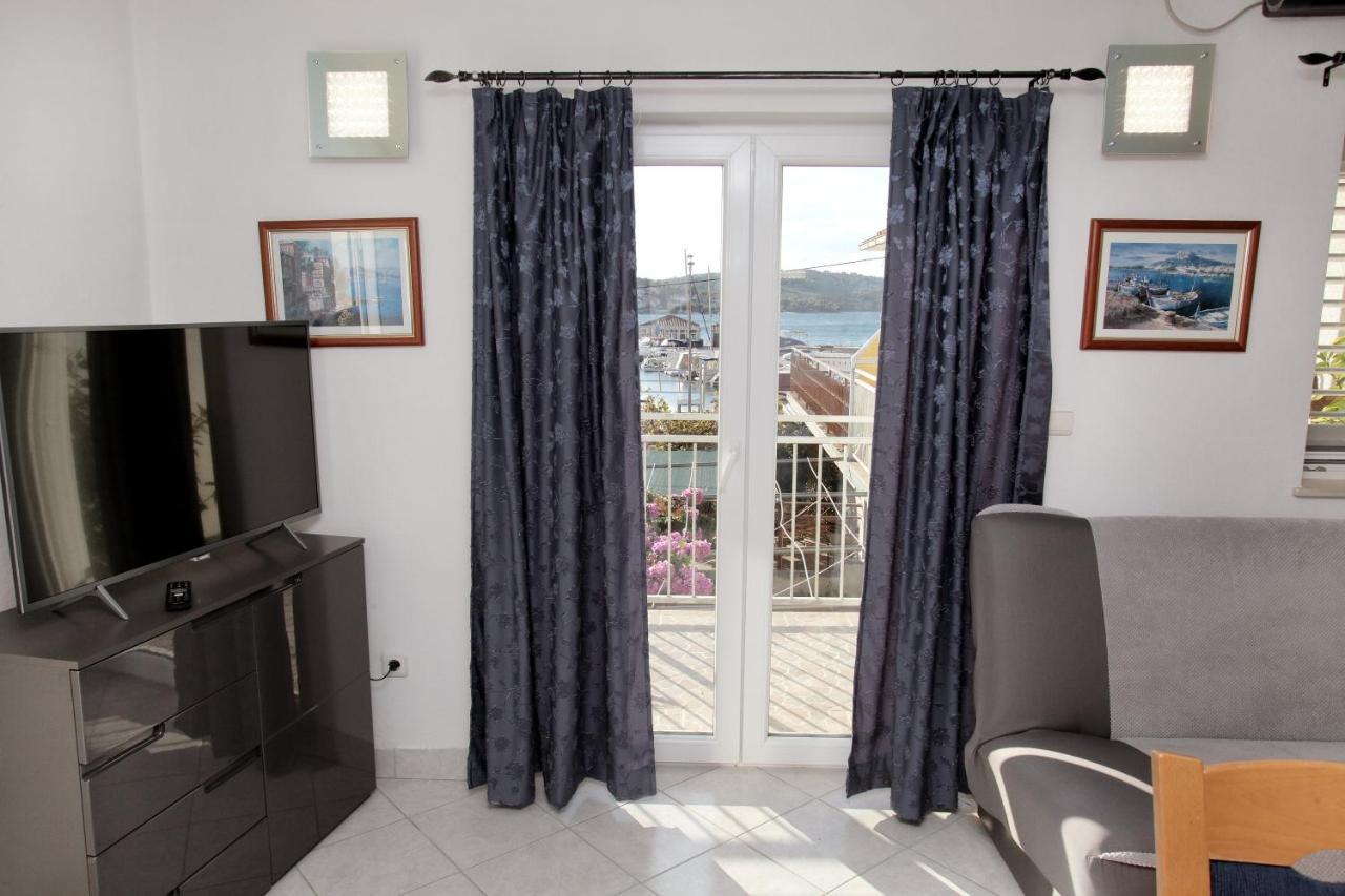 Apartments Vaska Trogir Bagian luar foto