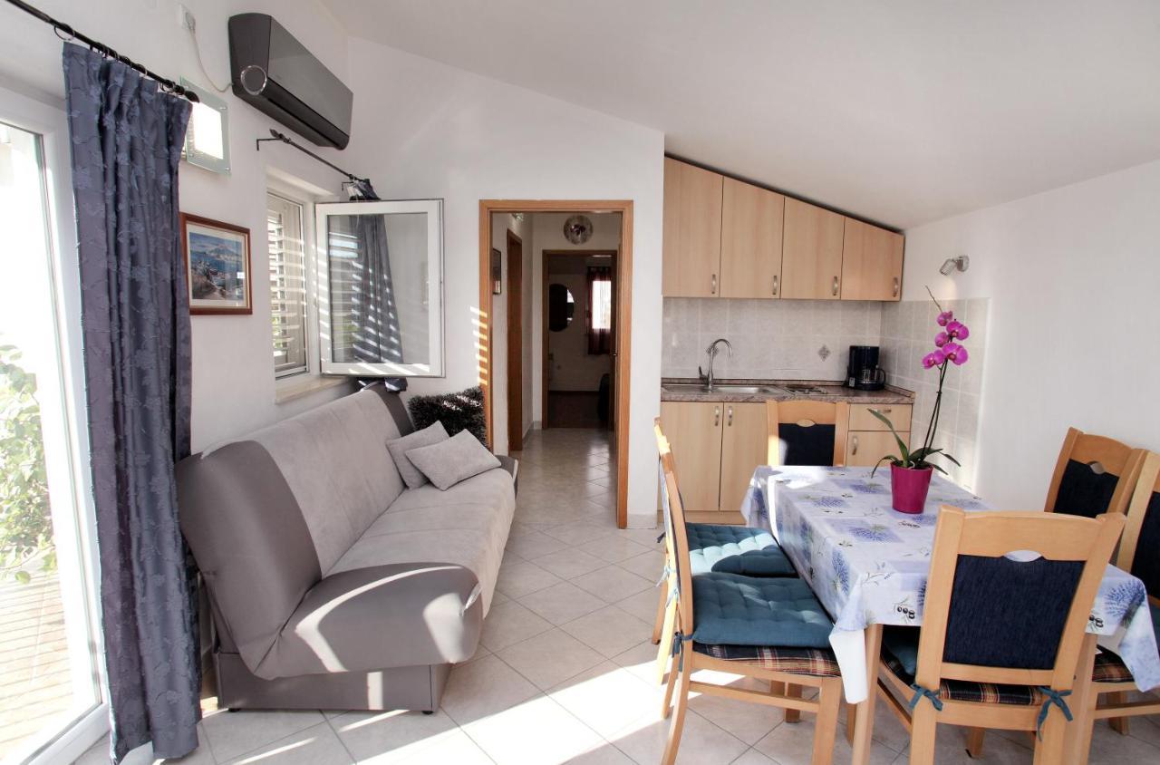 Apartments Vaska Trogir Bagian luar foto